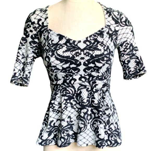 Anthropologie Postmark Leia Lace Pattern Swing Peplum Top S Black & White 37D - Picture 2 of 9